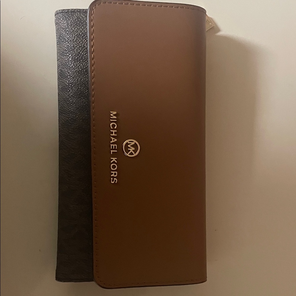 Michael Kors Tan and black wallet, credit card, coins and check holder.